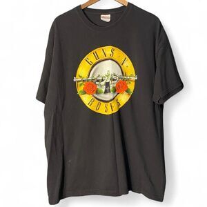 Vintage Y2K 2004 Guns N’ Roses band tee